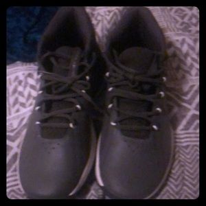 Under armer shoes